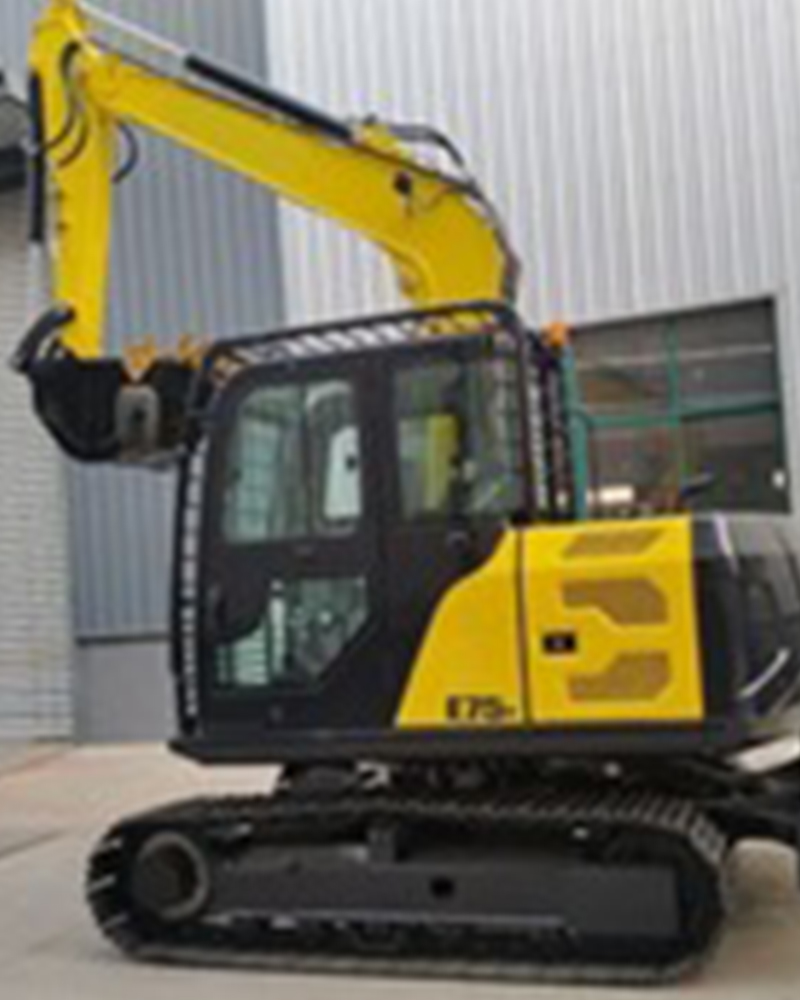 Excavator E75 – 7,5 tone, nou
