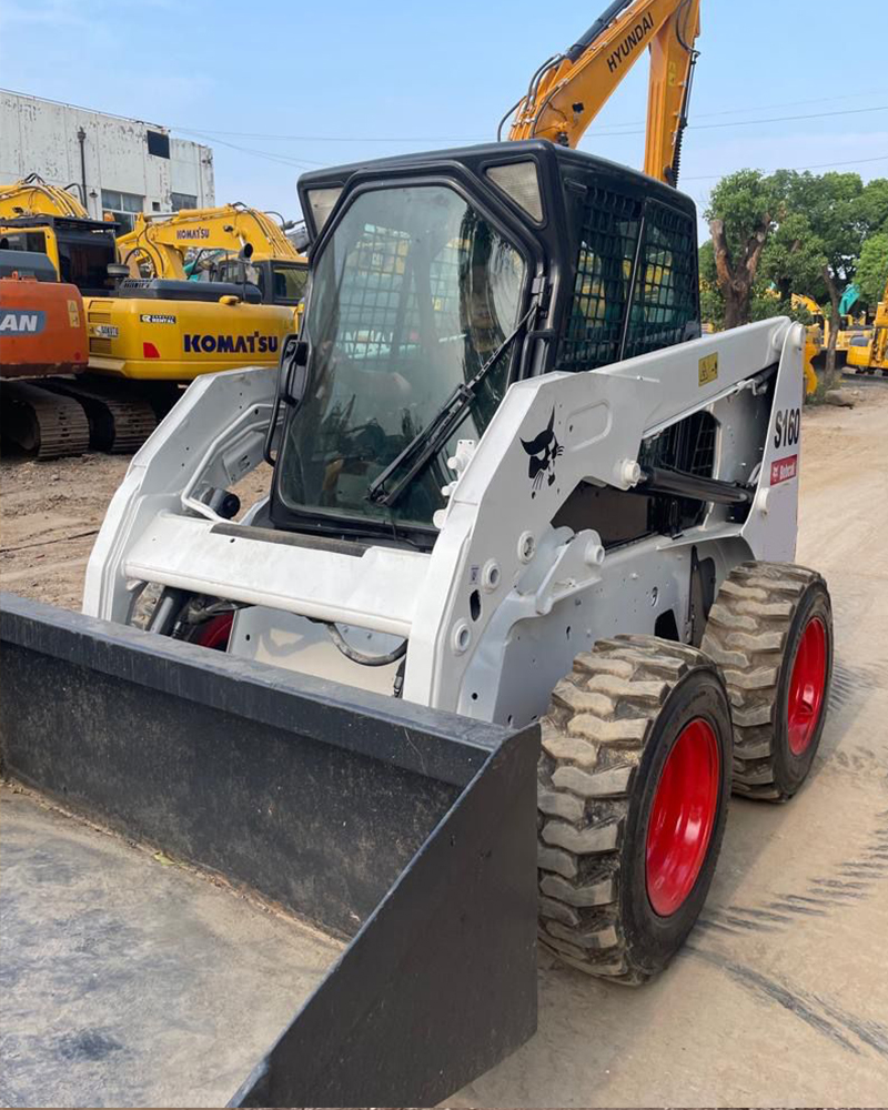 Mini-incarcator BOBCAT S160, second-hand
