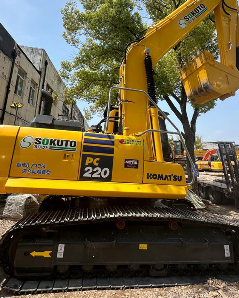 Excavator KOMATSU PC220 23.1 tone, second-hand