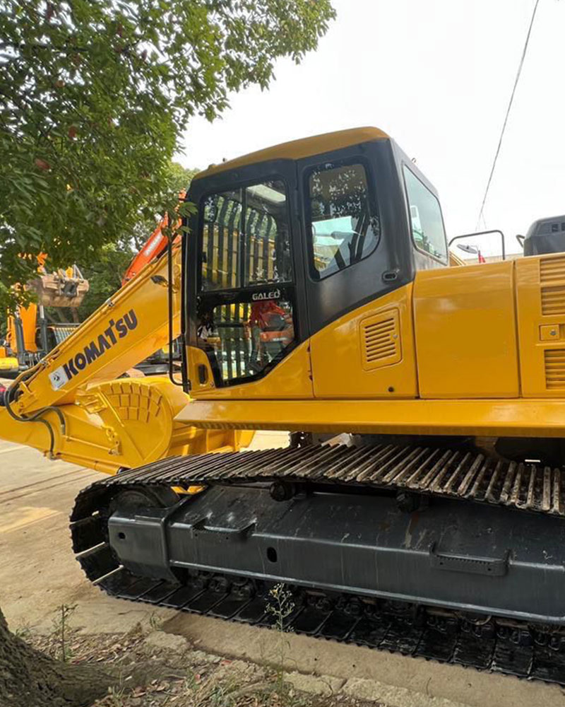 Excavator KOMATSU PC300, second-hand