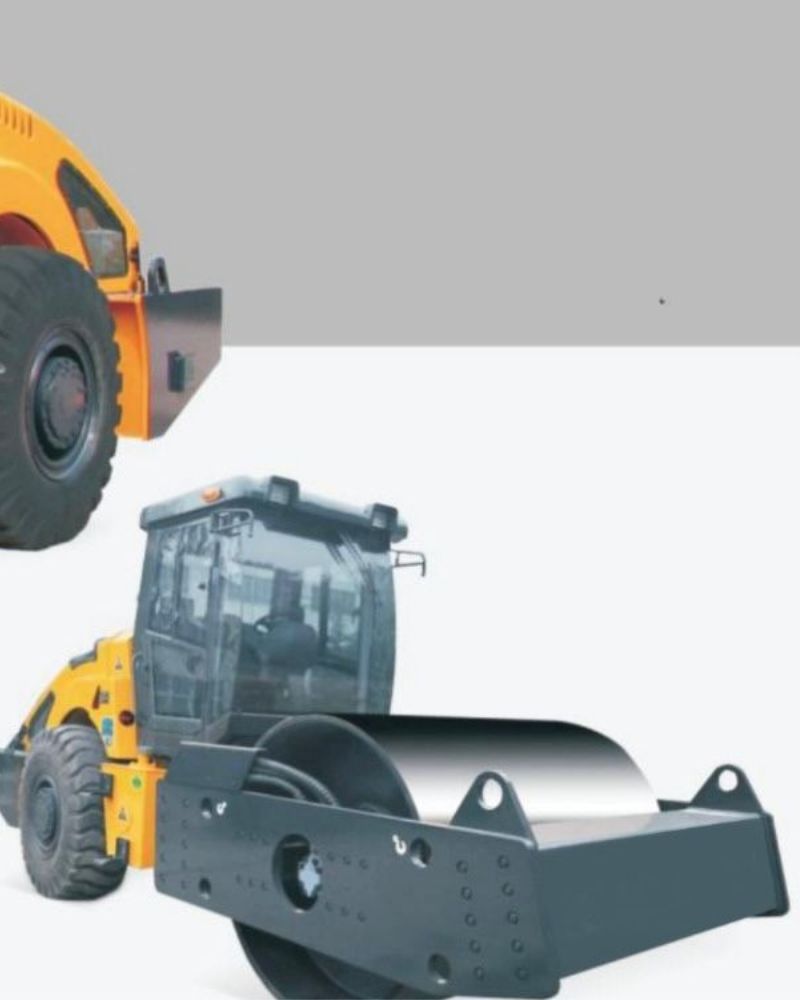 COMPACTOR 18 tone, tractiune pe axa spate, nou