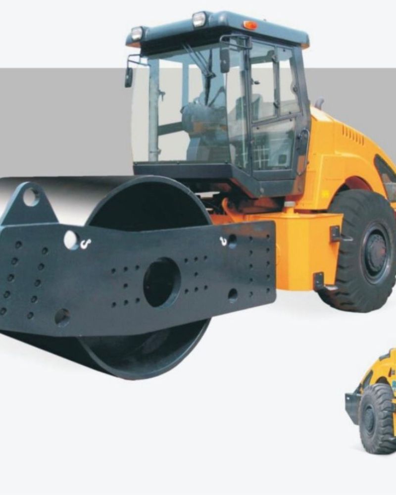 COMPACTOR 18 tone – tractiune integrala (axa fata + axa spate), nou